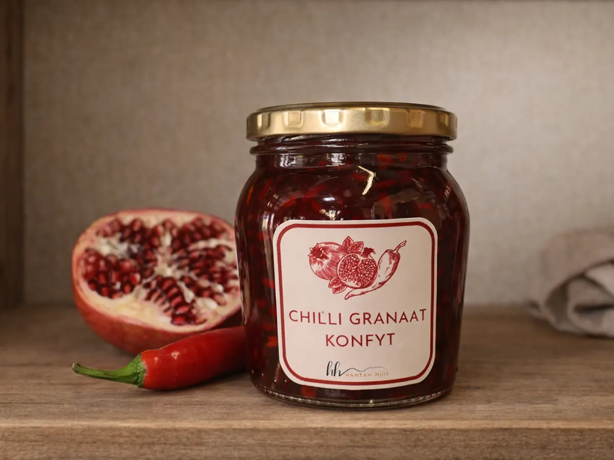 Farm-style jam display